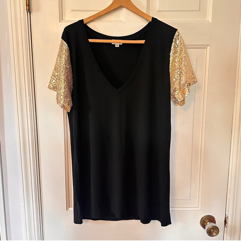 POL Black Top Gold‎ Sequin Sleeve V Neck Rayon Blend Party Blouse Medium